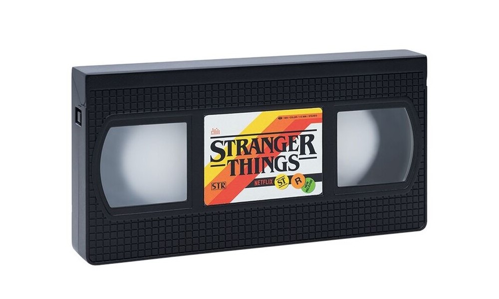 STRANGER THINGS - LÁMPARA VHS CON LOGO